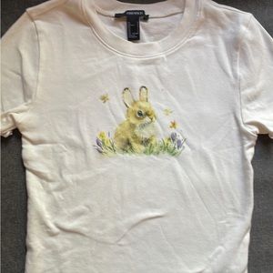 Cropped t-shirt with bunny on front